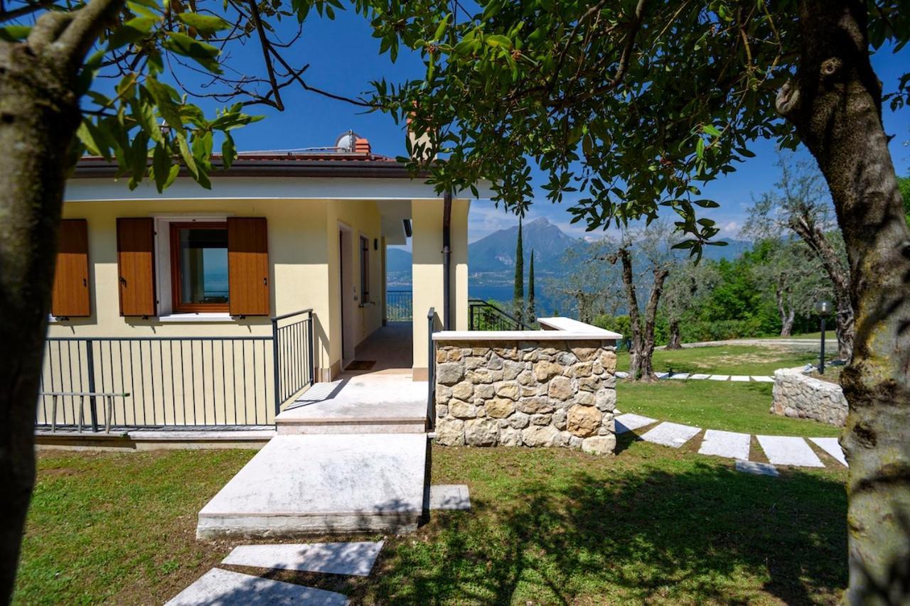 Maison Balu Apartments Torri Del Benaco Bagian luar foto